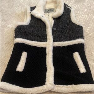 Women’s Black and White Fleece Vest Size M